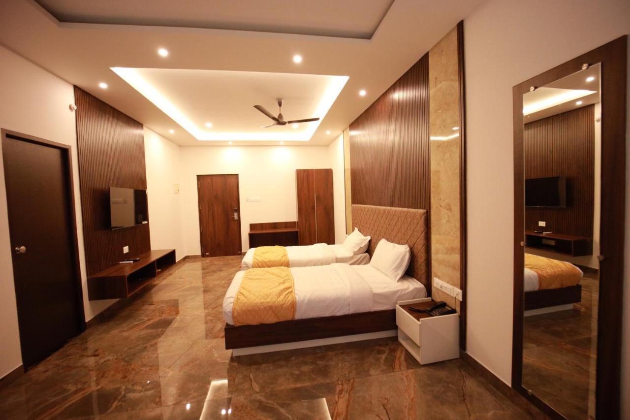 Bliss Regency Business Hotel Palakkad Ngoại thất bức ảnh