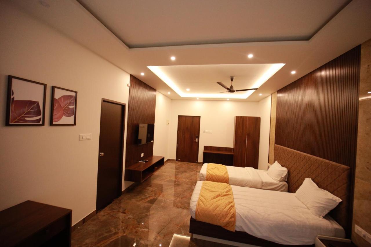 Bliss Regency Business Hotel Palakkad Ngoại thất bức ảnh