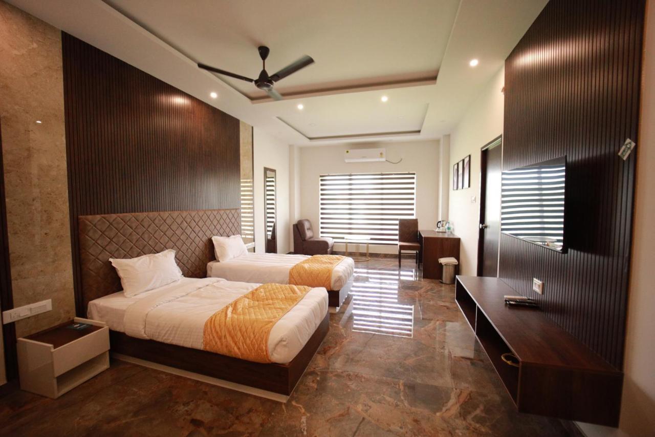 Bliss Regency Business Hotel Palakkad Ngoại thất bức ảnh