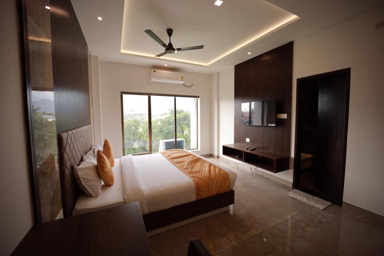 Bliss Regency Business Hotel Palakkad Ngoại thất bức ảnh