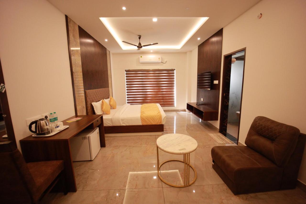 Bliss Regency Business Hotel Palakkad Ngoại thất bức ảnh