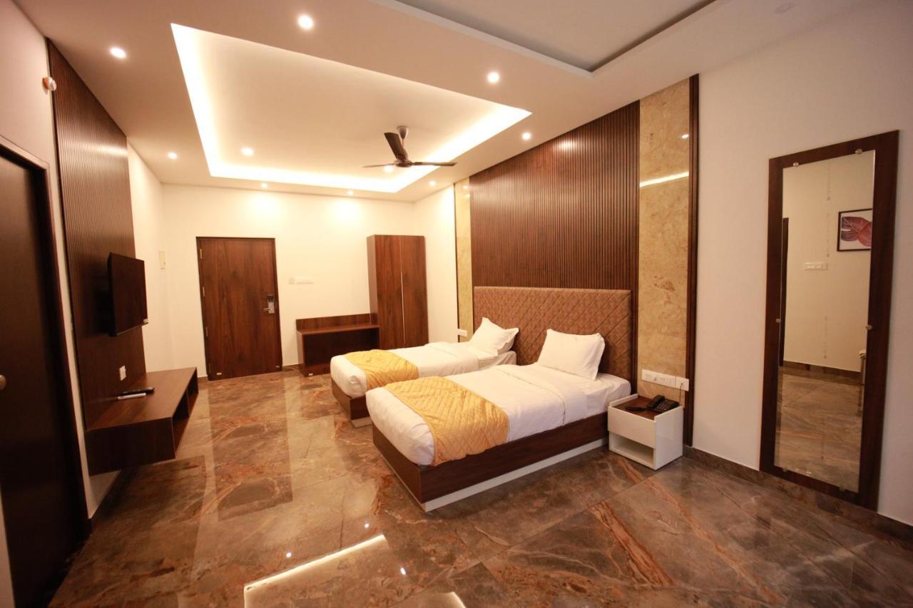 Bliss Regency Business Hotel Palakkad Ngoại thất bức ảnh