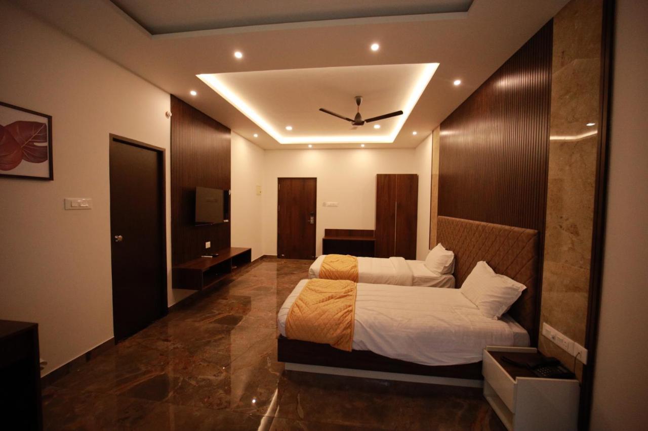 Bliss Regency Business Hotel Palakkad Ngoại thất bức ảnh