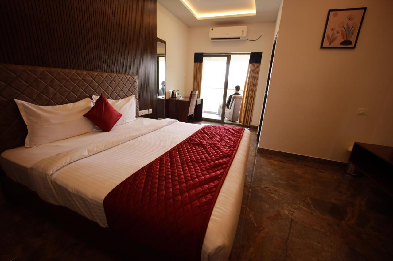 Bliss Regency Business Hotel Palakkad Ngoại thất bức ảnh